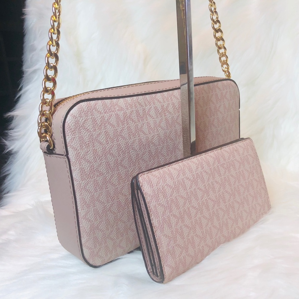Michael Kors Jet Set Crossbody Wallet Set - Picture 4 of 8